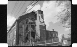 16mm Film - 50' Double Perf - CINE16 BW Reversal 40 Iso - 50 Ft 6 16mm Film - 50' Double Perf - CINE16 BW Reversal 40 Iso - 50 Ft -Canon® Shop 2019 05 Cine50Reversal 1 WebOptim 1