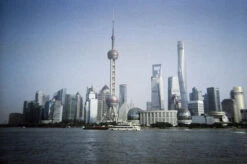 35mm Film Camera - Lomo Simple Use Metropolis Color (with Film) -Canon® Shop SimpleUseMetropolis Example 2